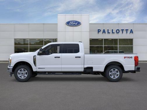 Oxford White 2026 Ford F-350 XLT