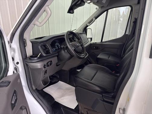 Oxford White 2023 Ford Transit-250 Base