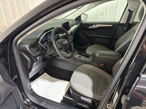 Agate Black Metallic 2021 Ford Escape SE