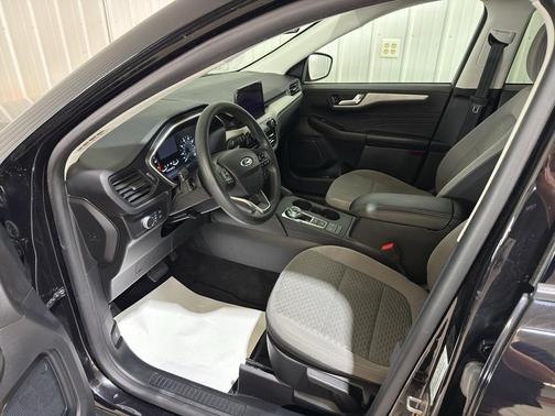 Agate Black Metallic 2021 Ford Escape SE