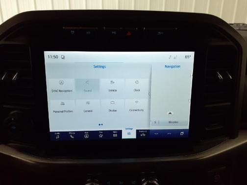 Oxford White 2022 Ford F-150 Lariat