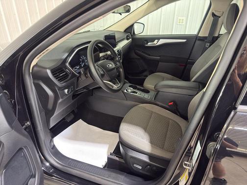 Agate Black Metallic 2020 Ford Escape SE