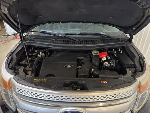 Black 2012 Ford Explorer XLT