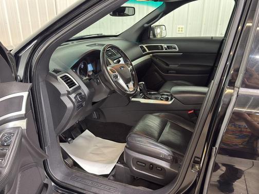 Black 2012 Ford Explorer XLT