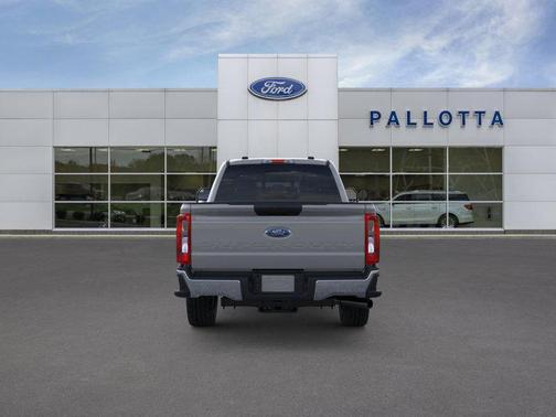 Avalanche 2026 Ford F-250 XLT