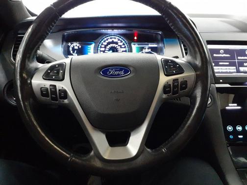Tuxedo Black Metallic 2015 Ford Taurus SHO