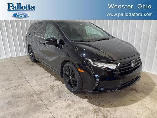 Crystal Black Pearl 2024 Honda Odyssey Sport