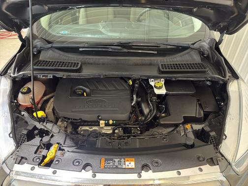 Magnetic Metallic 2018 Ford Escape SE