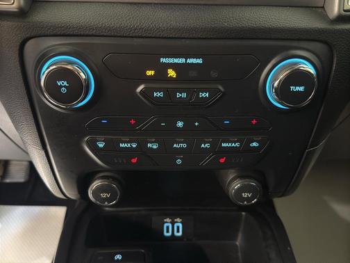 Hot Pepper Red Metallic Tinted Clearcoat 2019 Ford Ranger XLT