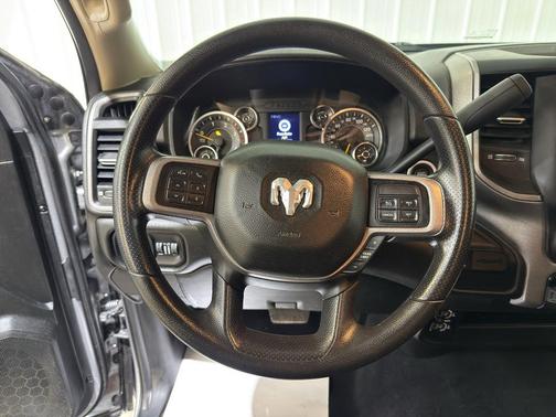 2020 RAM 2500 Tradesman Crew Cab 4x4 6'4' Box