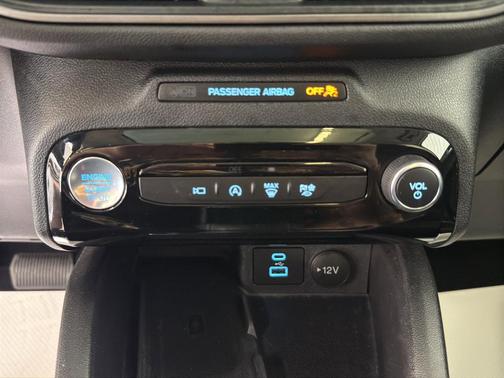 Iconic Silver Metallic 2023 Ford Escape Active