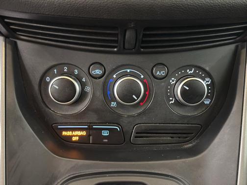 Magnetic 2016 Ford Escape SE