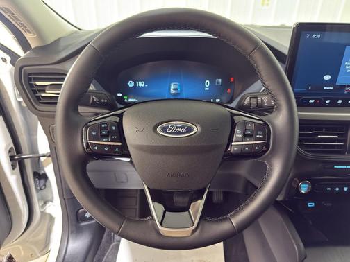 Star White Metallic Tri-Coat 2023 Ford Escape Active