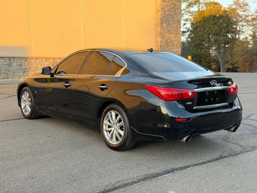2015 INFINITI Q50 Premium