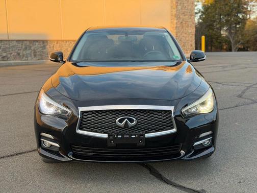 2015 INFINITI Q50 Premium