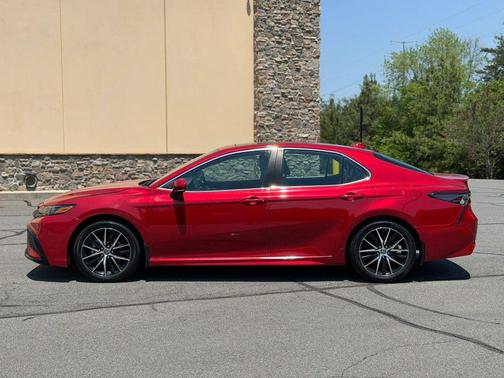 Supersonic Red 2023 Toyota Camry SE