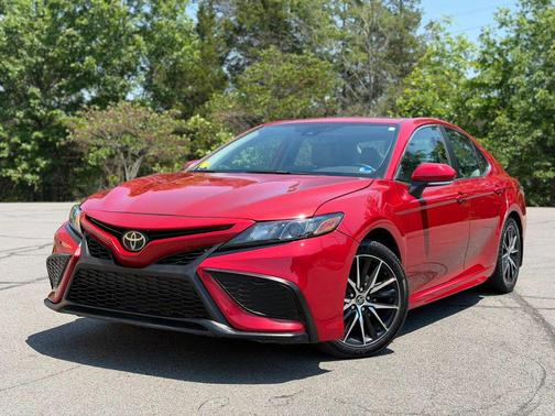 Supersonic Red 2023 Toyota Camry SE