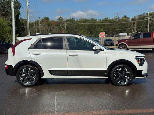 2023 Kia Niro EV Wind