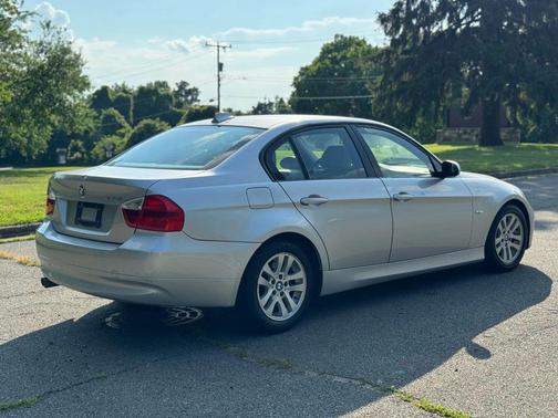 2006 BMW 325 325i Sedan 4D