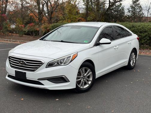 2016 Hyundai SONATA SE
