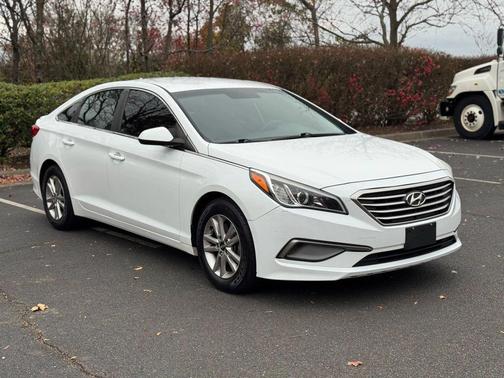 2016 Hyundai SONATA SE
