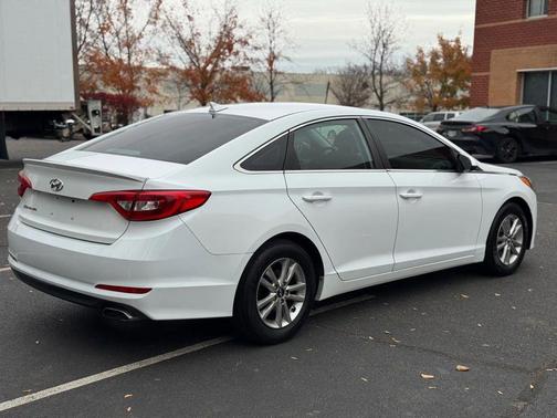 2016 Hyundai SONATA SE