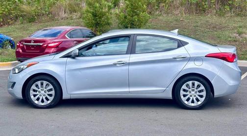 2011 Hyundai ELANTRA GLS