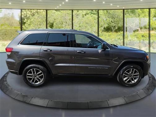 2020 Jeep Grand Cherokee Laredo