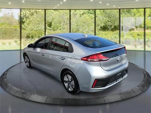 2020 Hyundai IONIQ Hybrid Blue