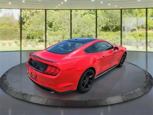 2020 Ford Mustang EcoBoost