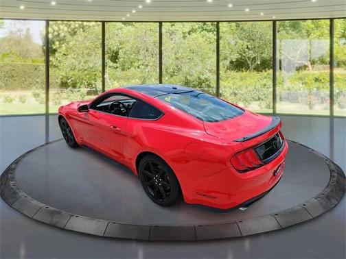 2020 Ford Mustang EcoBoost