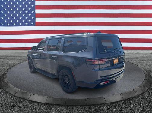 Baltic Gray Metallic Clearcoat 2025 Jeep Wagoneer Series II 4x4