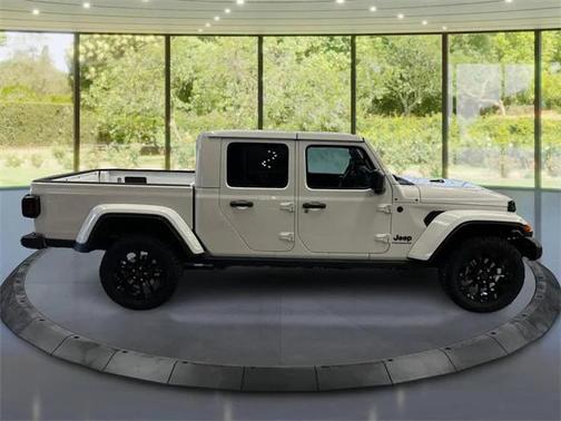 2025 Jeep Gladiator Nighthawk