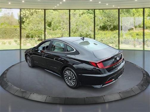 2023 Hyundai SONATA Hybrid Limited