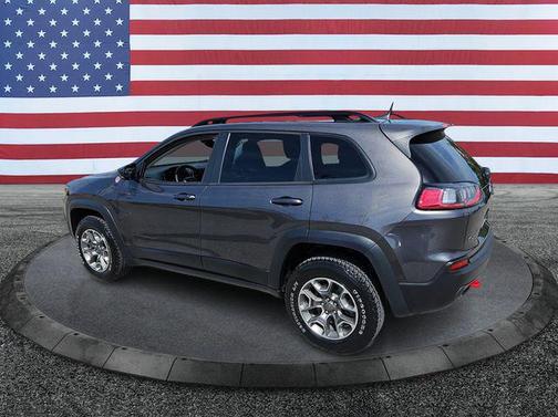 Granite Crystal Metallic Clearcoat 2022 Jeep Cherokee Trailhawk