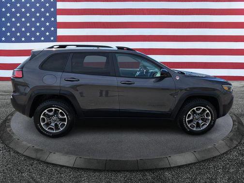Granite Crystal Metallic Clearcoat 2022 Jeep Cherokee Trailhawk