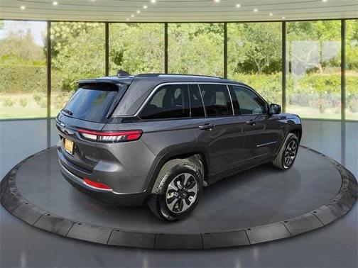 2023 Jeep Grand Cherokee 4xe Base