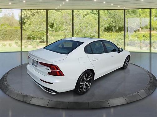 2019 Volvo S60 T6 R-Design