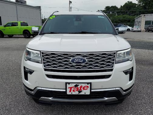 Photo 2 of 28 of 2019 Ford Explorer Platinum