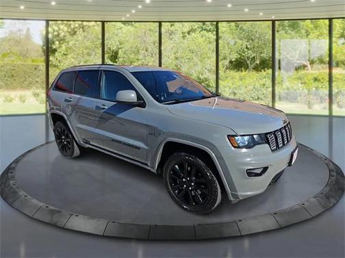 2021 Jeep Grand Cherokee Laredo