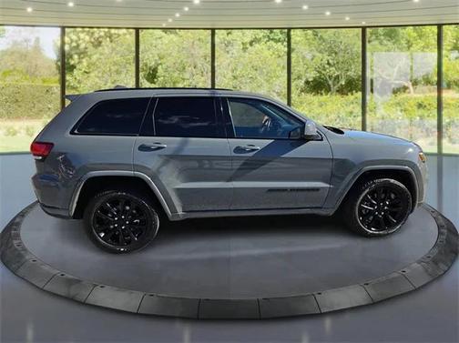 2021 Jeep Grand Cherokee Laredo