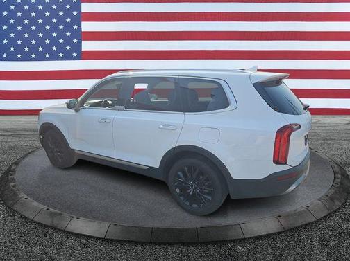 Glacial White Pearl 2022 Kia Telluride SX