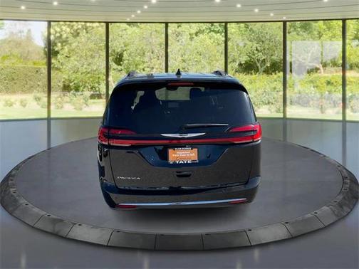 2021 Chrysler Pacifica Touring