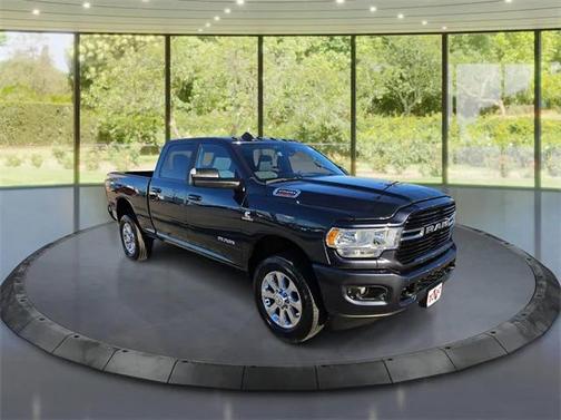 2019 RAM 2500 Big Horn Crew Cab 4x4 6'4' Box