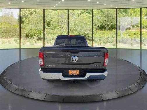 2022 RAM 2500 Big Horn Crew Cab 4x4 6'4' Box