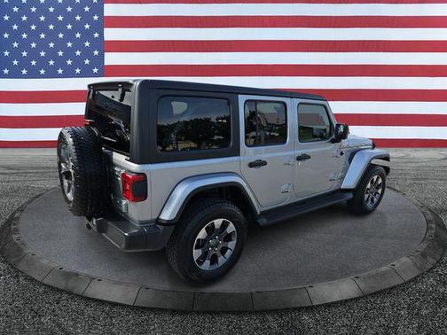 Billet Silver Metallic Clearcoat 2018 Jeep Wrangler Unlimited Sahara