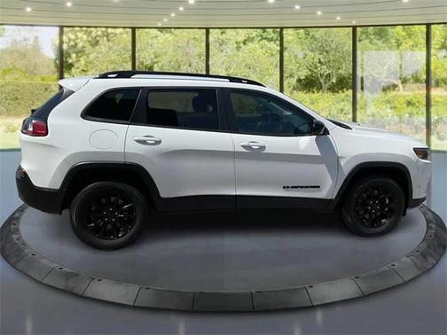 2023 Jeep Cherokee Altitude