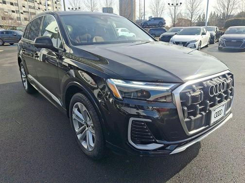2026 Audi Q7 55 Premium Plus