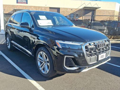 2026 Audi Q7 55 Premium Plus