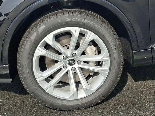 2026 Audi Q7 55 Premium Plus